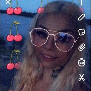 Meet your Posher, Diamond